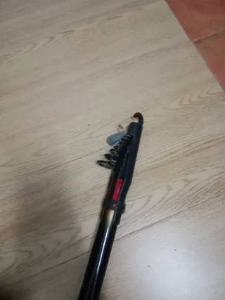 Caña de pescar con carrete