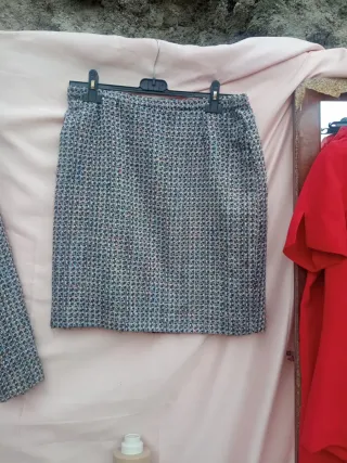 traje falda señora  talla 46 gris multicolor