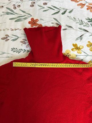 Maglione lungo a collo alto rosso