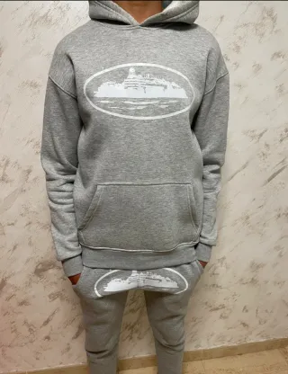 Chándal Corteiz Gris