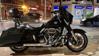 Harley Davidson Street Glide Special Negra