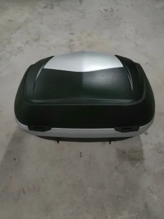 Baúl Moto Givi V47 Monokey Tapa Aluminio