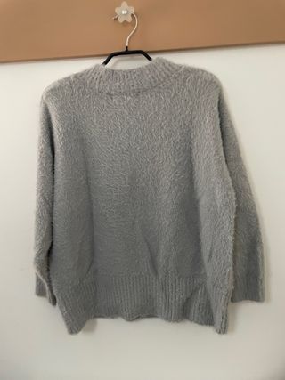 Jersey Stradivarius cuello pico