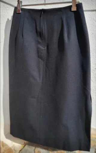 Conjunto Blusa Roja y Falda Negra