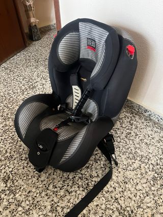 Silla de coche bebé negra y gris