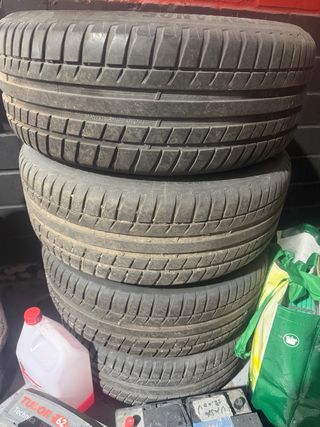 Llanta Mercedes 225/55 ZR16 99W