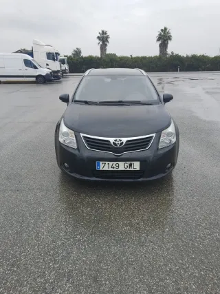 Toyota Avensis 2010