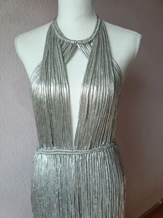 Vestido plateado macramé