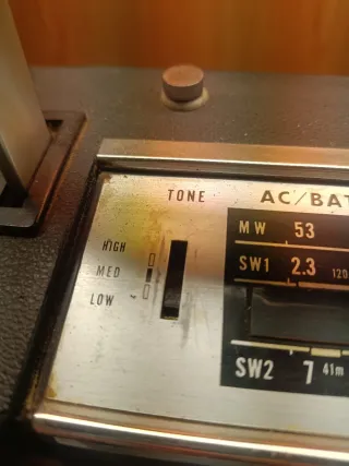 Radio Tocadiscos National antigua