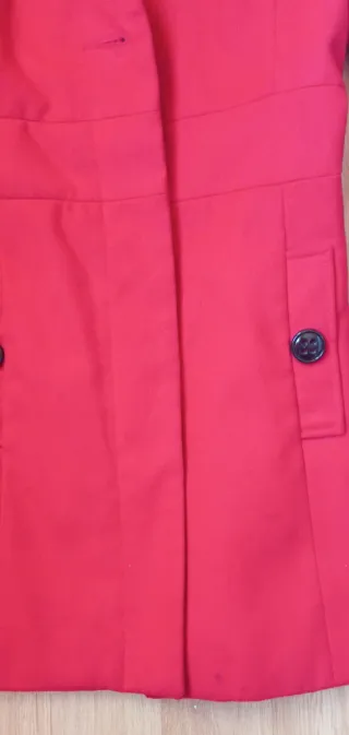 Abrigo Stradivarius botones contraste S