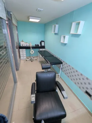 Traspaso de una peluquería en Barrio del pilar