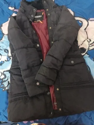 Abrigo Bershka Negro Talla S