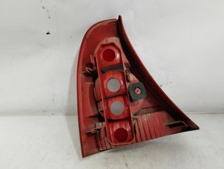 1781371 renault 8200071414 piloto tras der clio ii