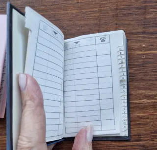 Agendas pequeñas antiguas