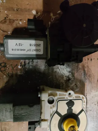 Motor elevalunas D3347.