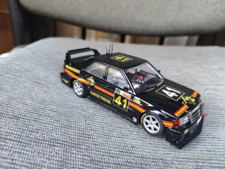 Coche slot mercedes 190€