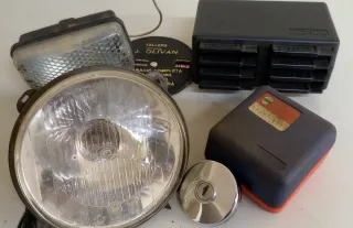 Lote automoción: óptica, lampara portátil, bidones