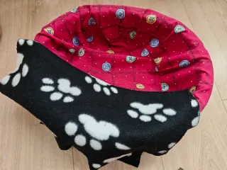 Lote cama, manta, ropa, etc para Mascotas pequeñas