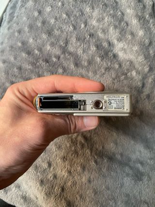 Canon IXUS 40 Cámara Digital Plata