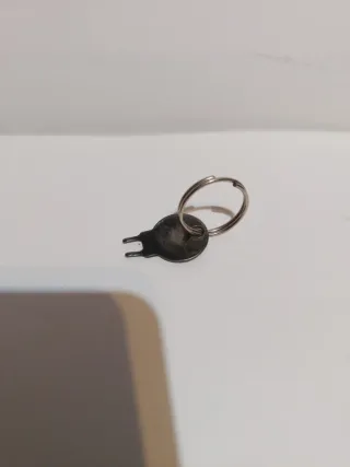 Llave antena radio coche clásico