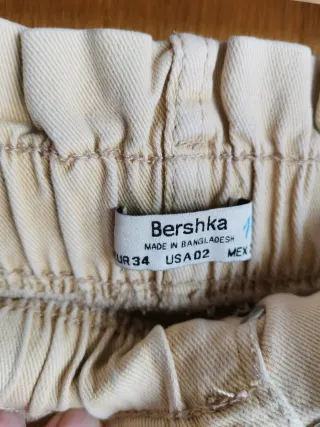 Shorts vaqueros Bershka beige