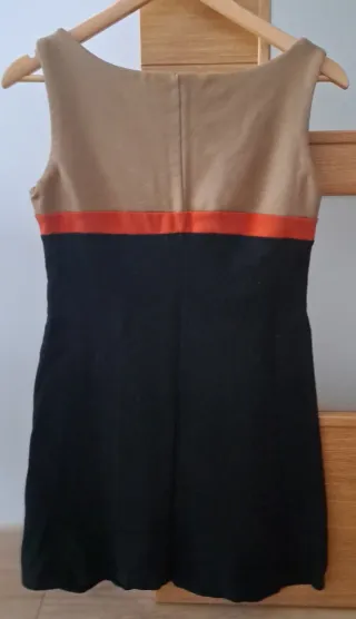 Vestido corto estilo sesentero