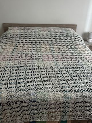 Copriletto uncinetto matrimoniale ricamato