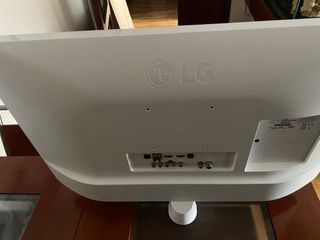 Monitor LG Blanco 28 smart tv