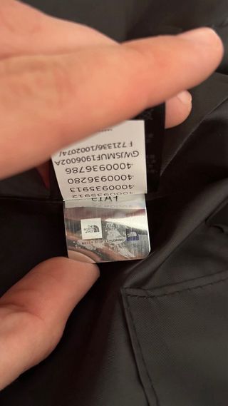 Chaqueta The North Face 700 Negra y Blanca