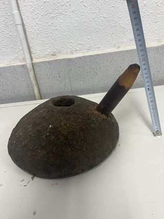 Piedra de molino de aceite antigua