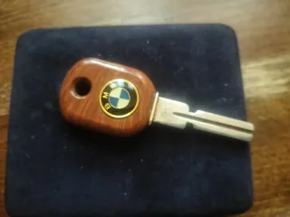 Chiave BMW vintage con logo