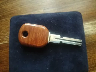 Chiave BMW vintage con logo