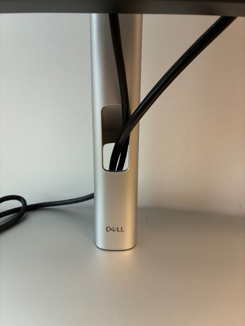 Monitor Dell UltraSharp 27 4K  USB-C Hub afbeelding 4