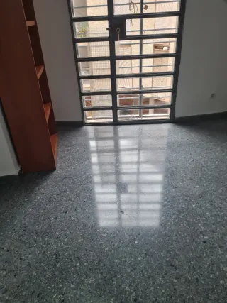 Se abrillantan Marmol, terrazo etc