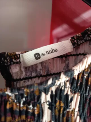 Vestido largo estampado, fruncido pecho.