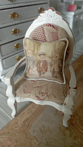 Cuscino miniatura 1:12 coniglietti a passeggio