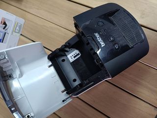 Brother QL700, Impresora de etiquetas profesional con tecnología térmica directa, con función "Conectar y Etiquetar"