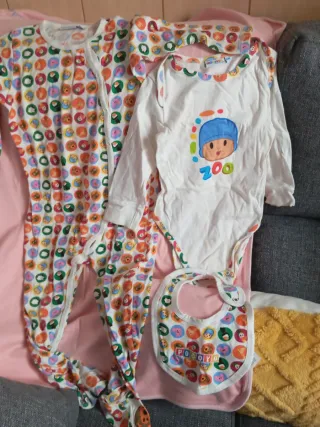 Pijama y babero infantil 36 meses