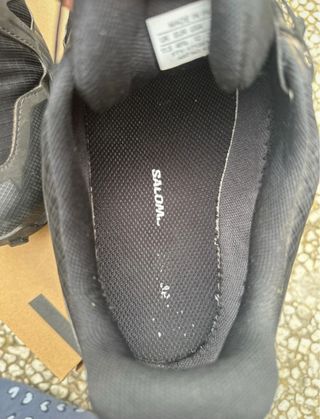 Zapatillas Salomon Trail Negras y Rojas