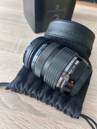 Obiettivo Olympus M.Zuiko Digital ED 12-40mm f2.8