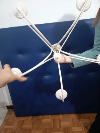 Lámpara colgante de metal blanca