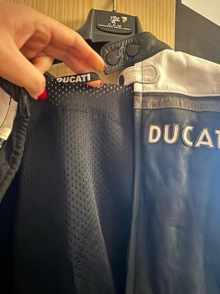 Giubbotto Ducati Pelle Nero/Bianco Sportivo