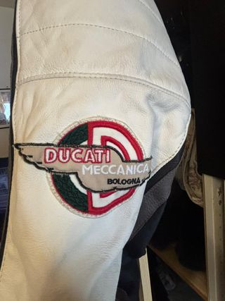 Giubbotto Ducati Pelle Nero/Bianco Sportivo