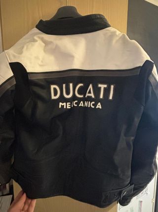 Giubbotto Ducati Pelle Nero/Bianco Sportivo
