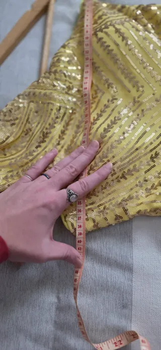 Vestido fiesta amarillo lentejuelas talla S