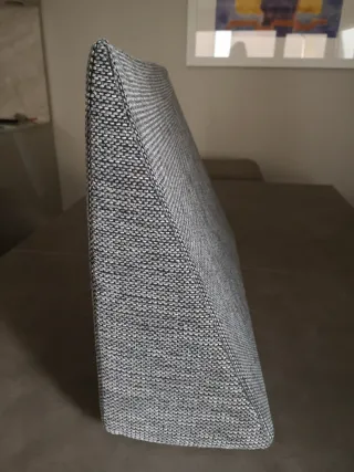 Cojín cuña cama/sofá gris