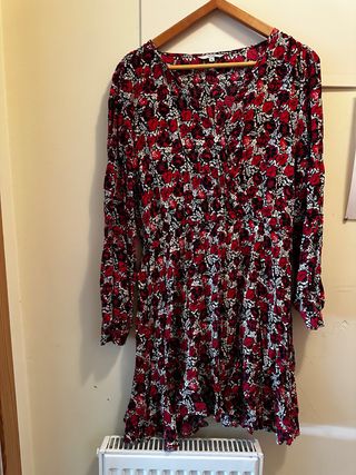 Vestido estampado floral rojo