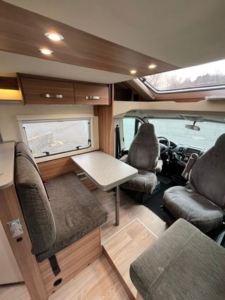 AUTOCARAVANA WEINSBERG 5 PLAZAS