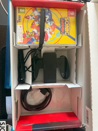 Nintendo Switch + Joy-Con Blu e Rosso