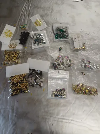 Pedrería para manualidades